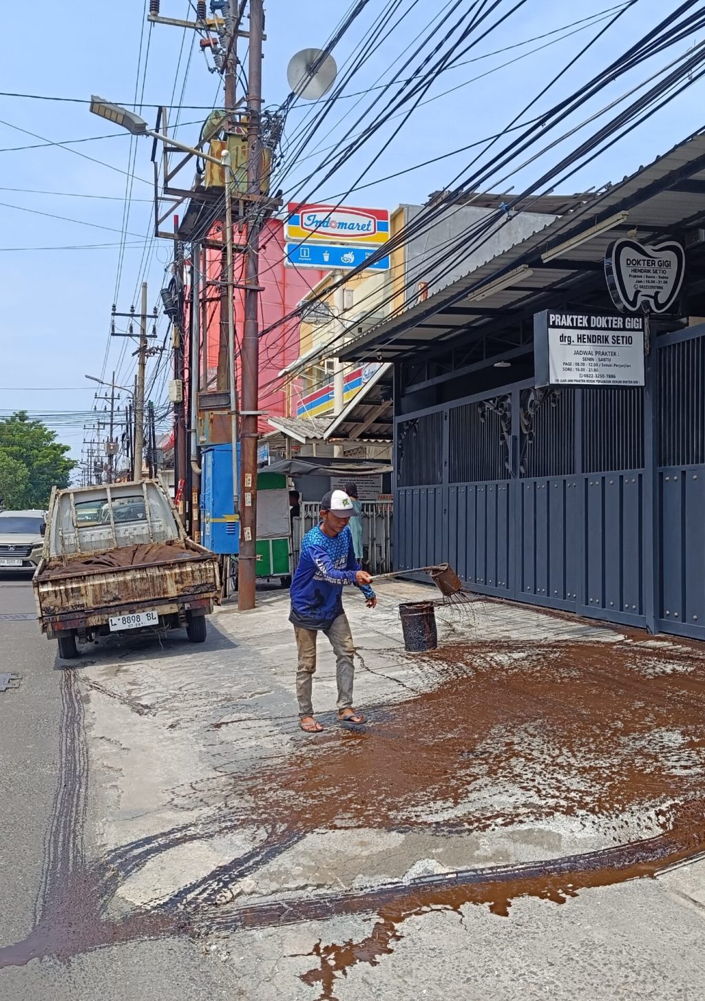 Proyek depan klinik dokter gigi Proyek depan klinik dokter gigi